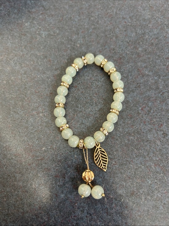 Jewelry - Gold Leaf Charm Beaded Stretch Bracelet - Cream Clear Beads